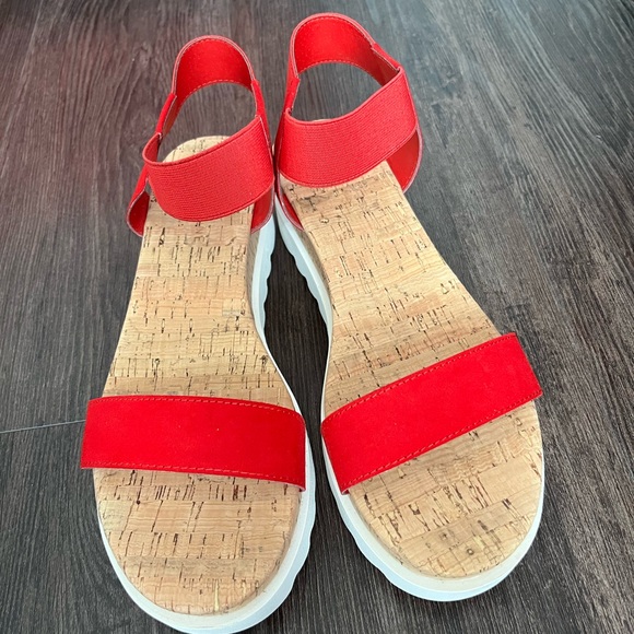 SUN & STONE•RED ELASTIC AND CORK SANDALS•SIZE: 10M - Picture 4 of 8